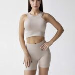 Contour Seamless Crop Vest palaidinė